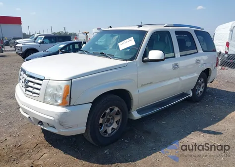 2004 Cadillac Escalade Standard z USA, uszkodzony, nr VIN 1GYEK63N84R314534